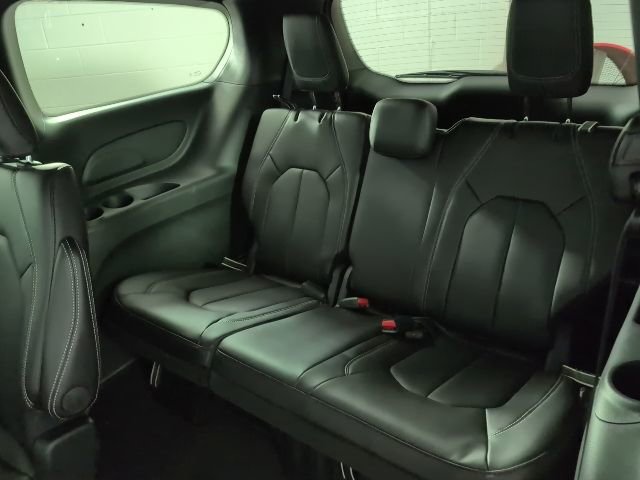 New 2026 Chrysler Pacifica Select FWD image 10