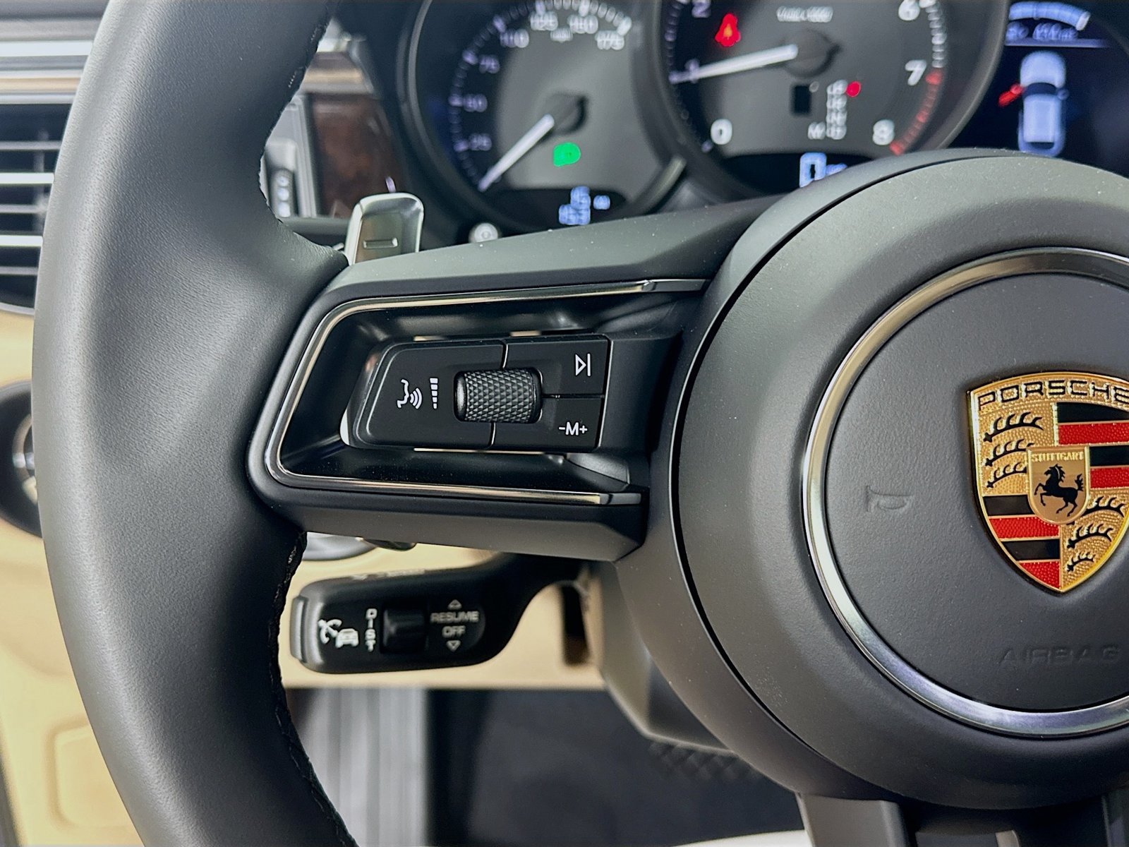 New 2026 Porsche Macan AWD/4WD image 18