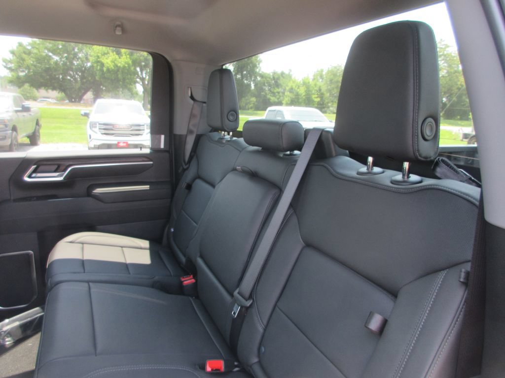 New 2026 GMC Sierra 2500 SLT AWD/4WD image 14