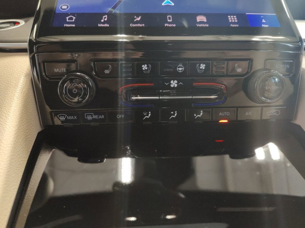 New 2025 Jeep Grand Cherokee L Limited w/ Luxury Tech Group II image 26