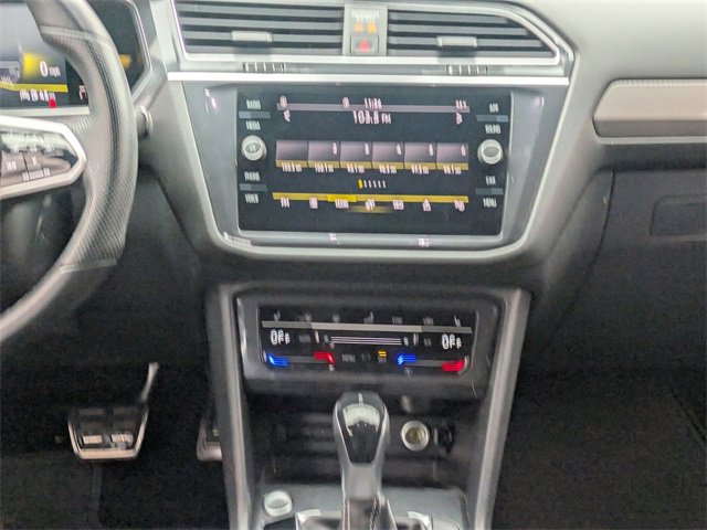 Used 2022 Volkswagen Tiguan SE R-Line image 20