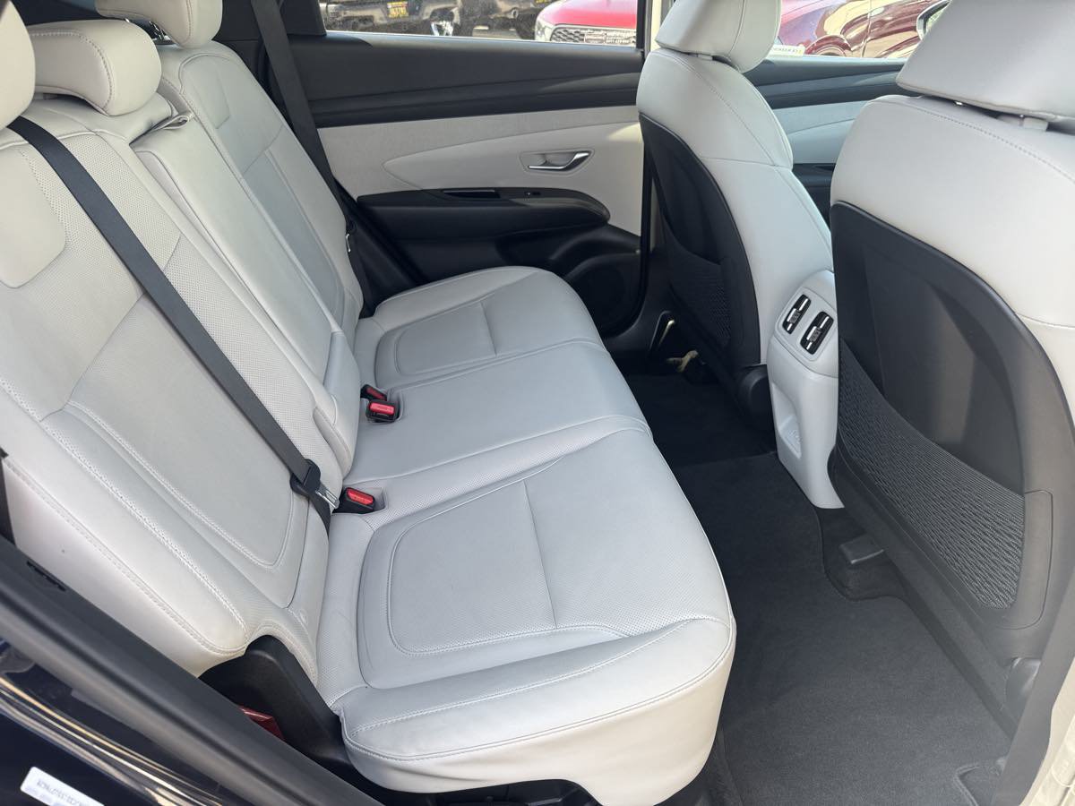 Used 2025 Hyundai Tucson SEL AWD/4WD image 19