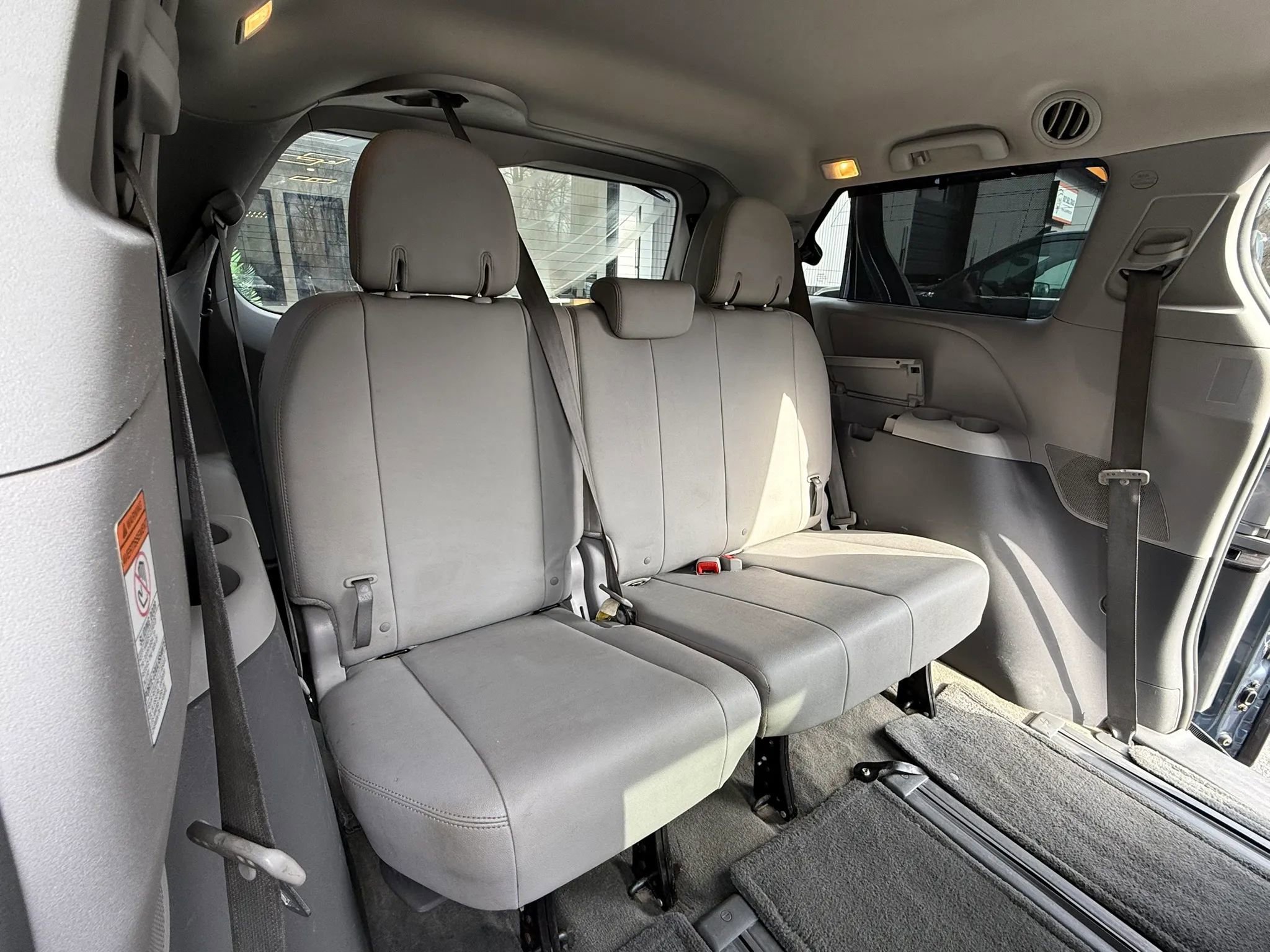 Used 2015 Toyota Sienna XLE w/ XLE Navigation Package AWD/4WD image 32