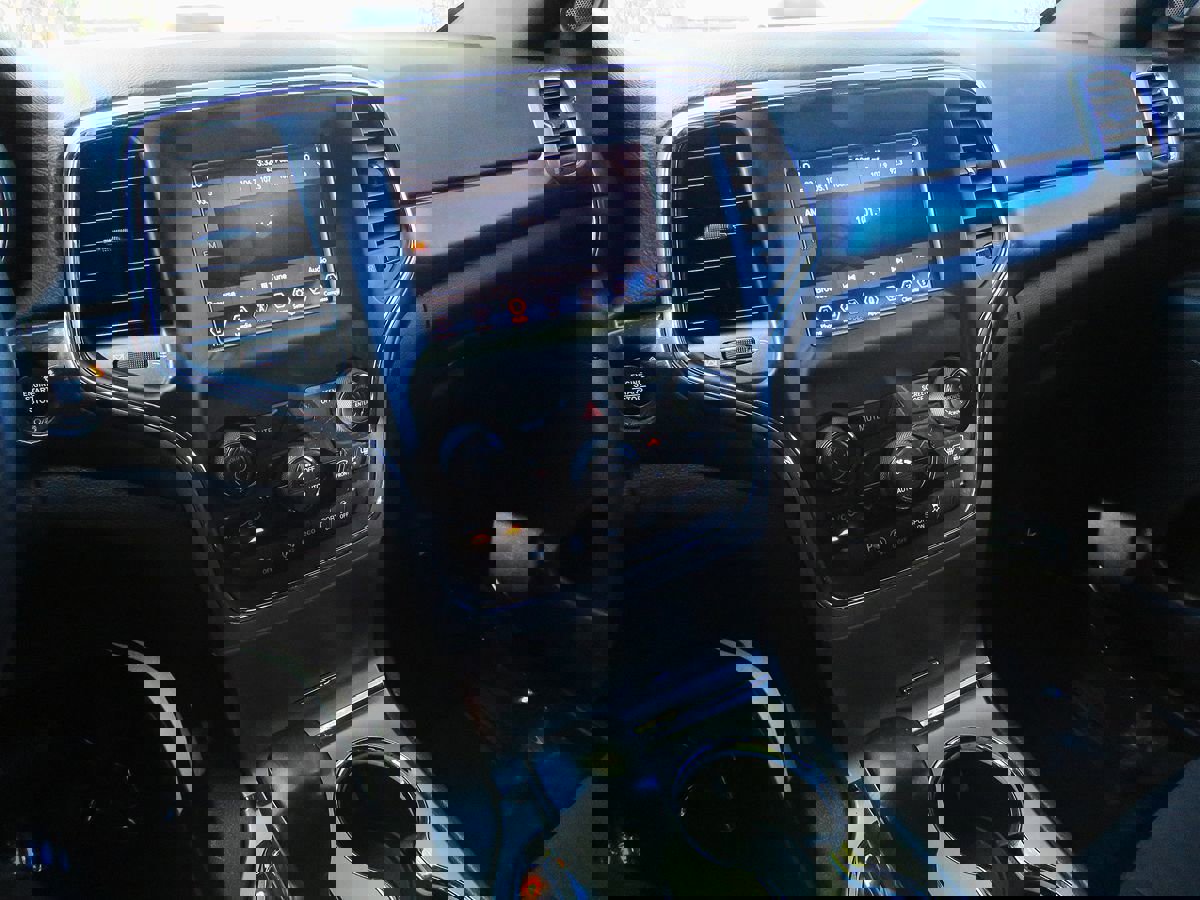 Used 2018 Jeep Grand Cherokee Laredo image 24