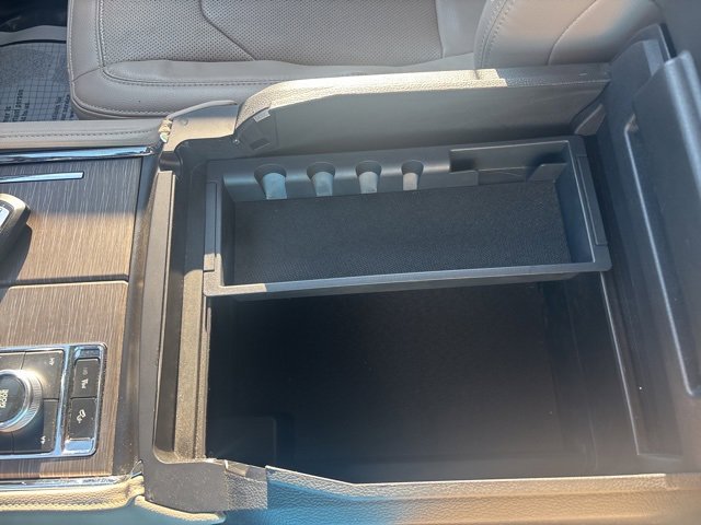 Used 2023 Ford Expedition Limited image 27