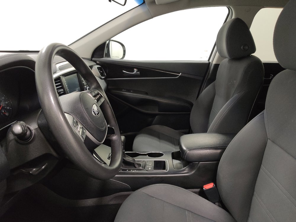 Used 2019 Kia Sorento AWD V6 image 17