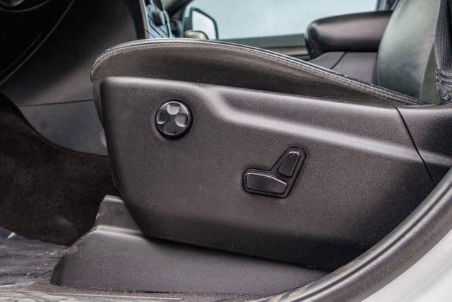 Used 2018 Jeep Grand Cherokee Altitude AWD/4WD image 23