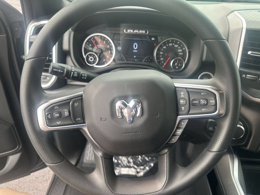 New 2026 RAM 1500 Express AWD/4WD image 21