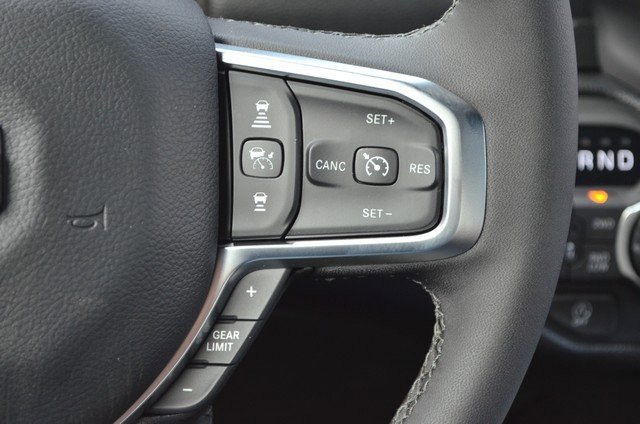 New 2026 RAM 1500 4x4 Crew Cab image 18