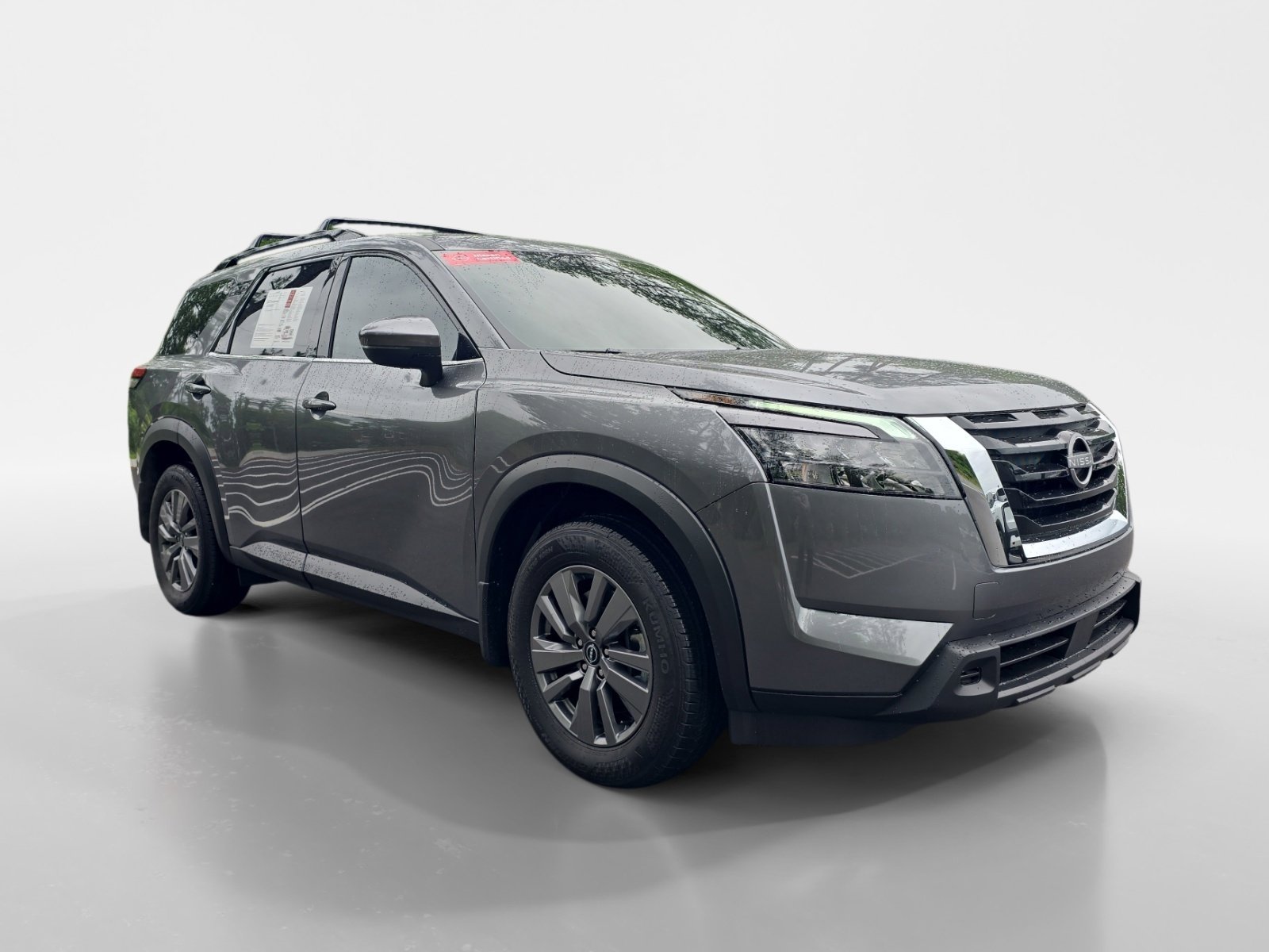 Used 2025 Nissan Pathfinder SV w/ SV Premium Package FWD image 7