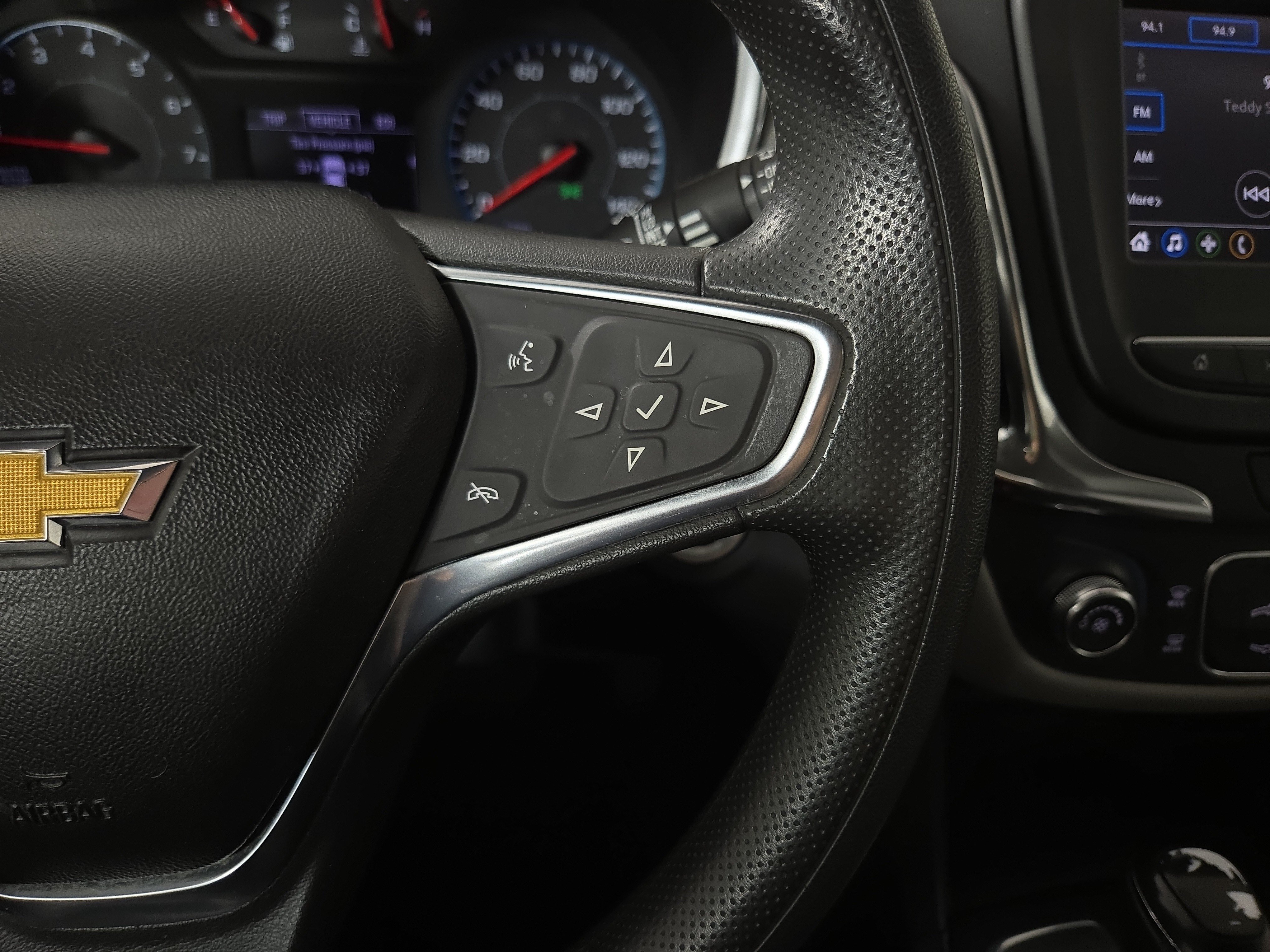Used 2019 Chevrolet Equinox LS FWD image 16