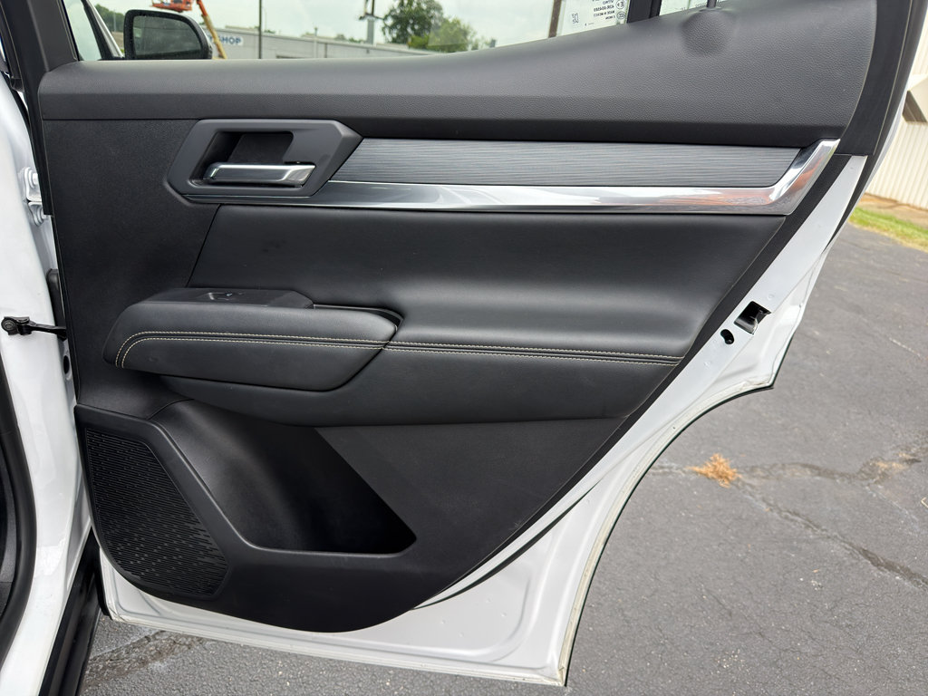 Used 2025 GMC Terrain Elevation FWD image 32