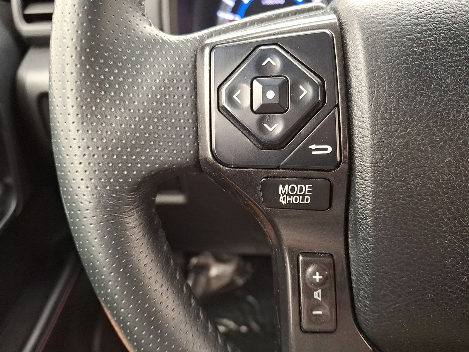 Certified 2019 Toyota 4Runner TRD Off-Road AWD/4WD image 17