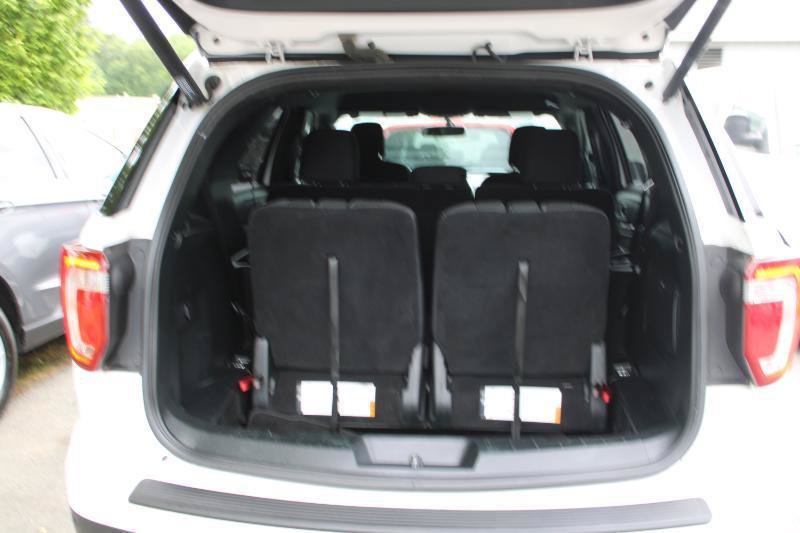Used 2019 Ford Explorer XLT w/ Equipment Group 201A FWD image 16