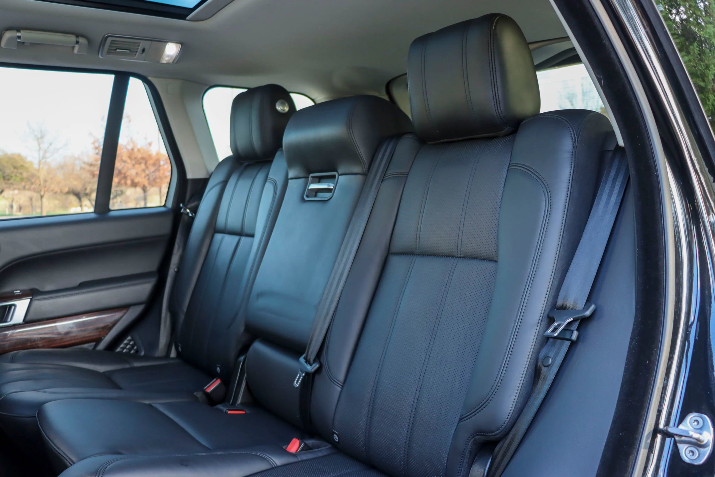 Used 2016 Land Rover Range Rover Supercharged image 17
