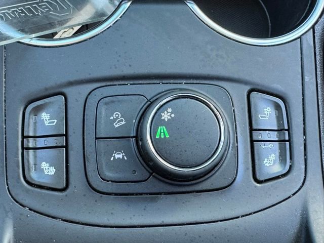 Used 2024 GMC Terrain SLT image 25