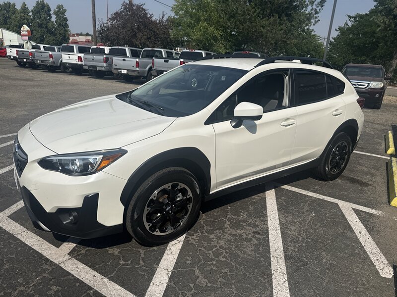 Used 2021 Subaru Crosstrek 2.0i Premium w/ Popular Package #3 AWD/4WD image 2