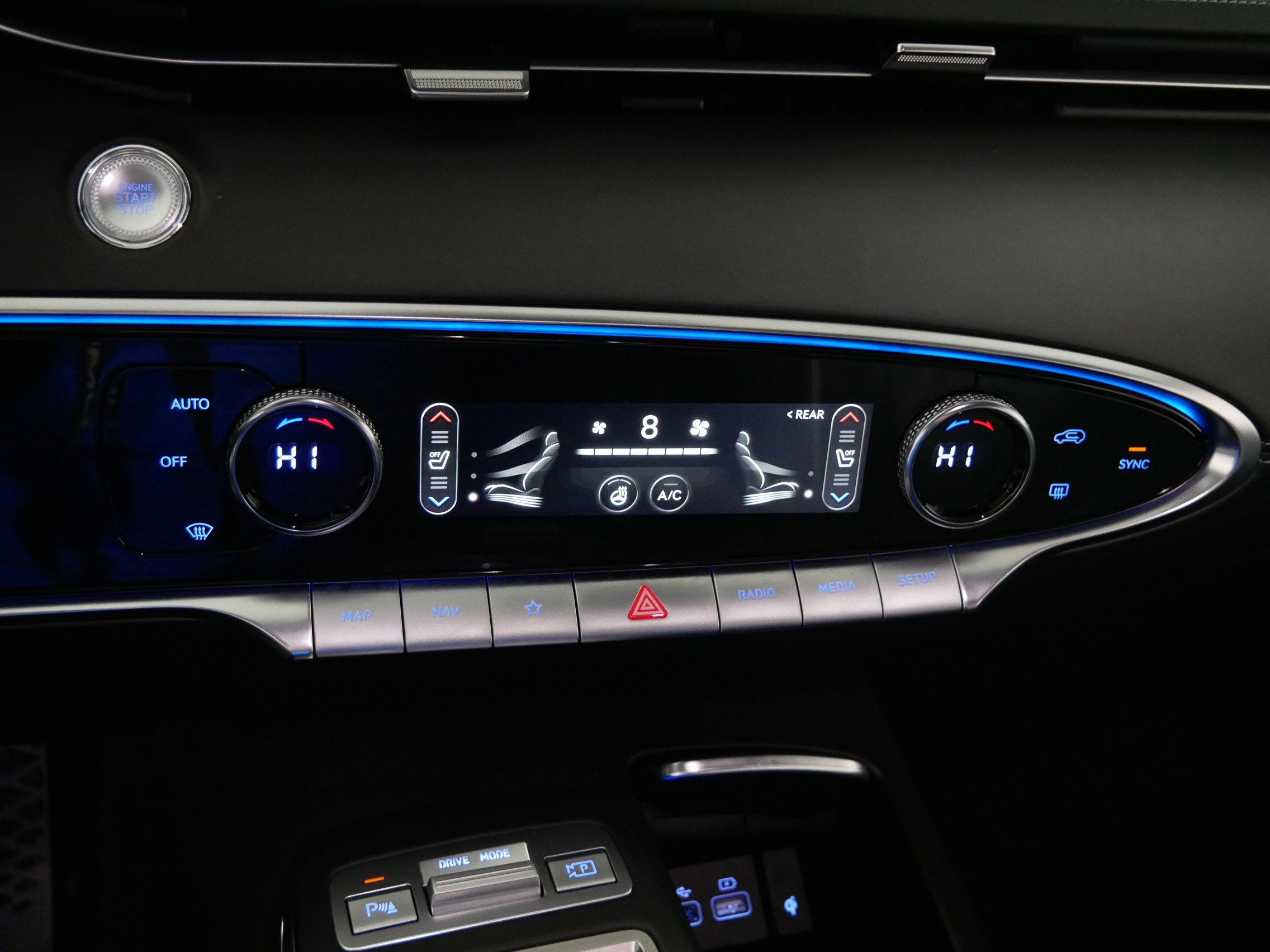 Certified 2025 Genesis GV70 3.5T Sport w/ Sport Advanced Package image 23