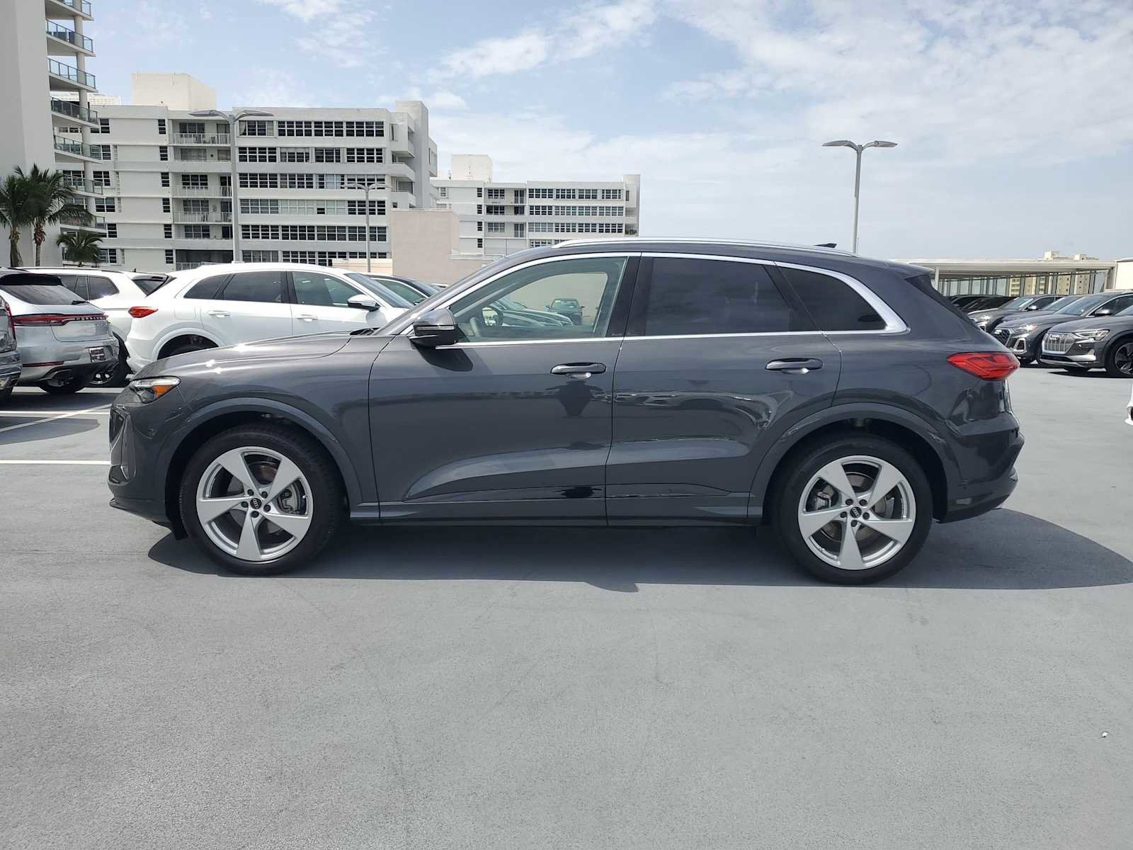 New 2025 Audi Q5 Prestige image 3