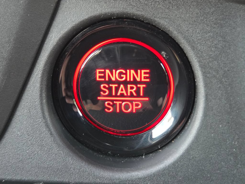 Used 2023 Honda Pilot Sport image 38