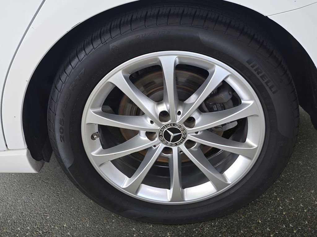 Used 2019 Mercedes-Benz A 220 image 30