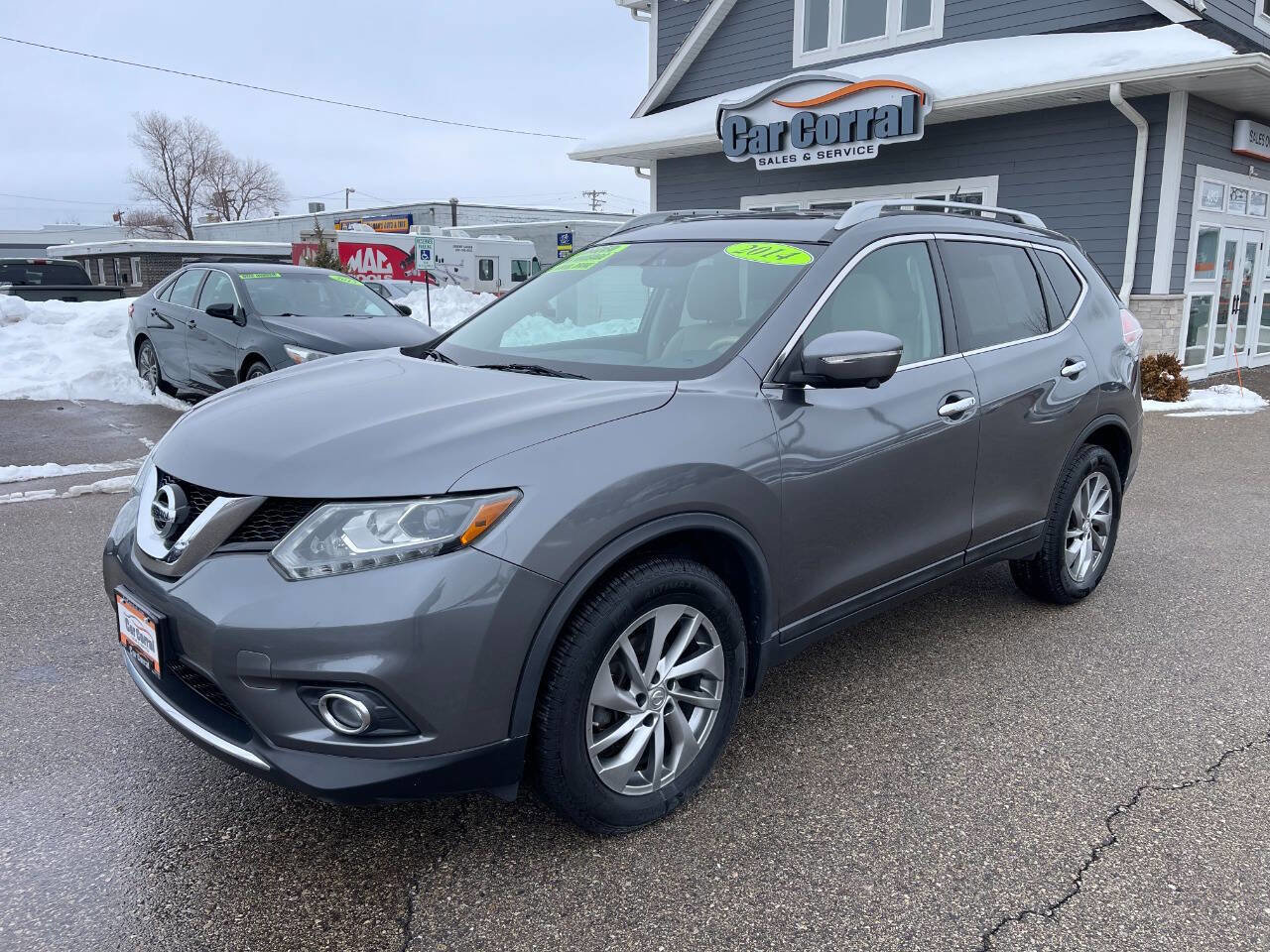 Used 2014 Nissan Rogue SL w/ SL Premium Package image 1