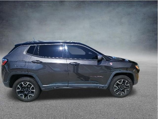 Used 2019 Jeep Compass Trailhawk AWD/4WD image 4