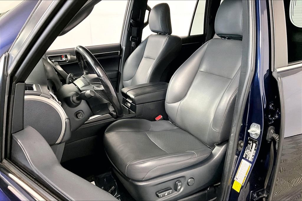 Used 2022 Lexus GX 460 image 25