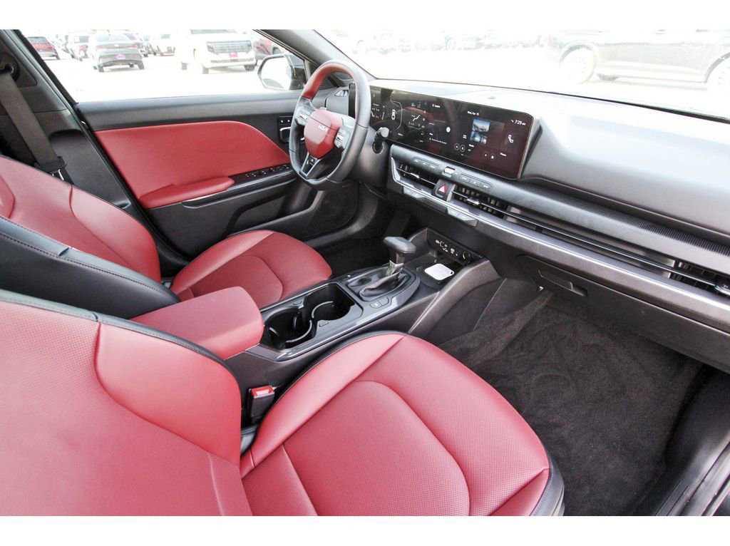 Used 2025 Kia K4 GT-Line w/ GT-Line Premium Package FWD image 31
