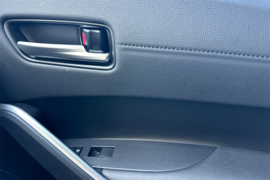 Used 2023 Toyota Corolla Cross XLE image 21