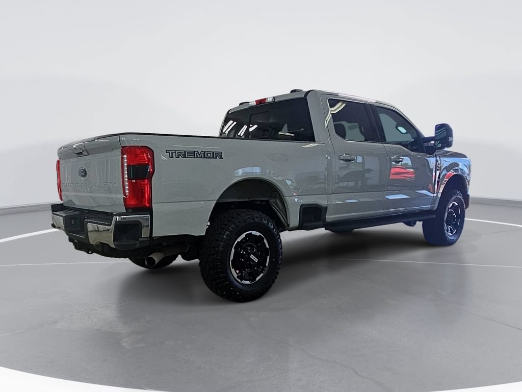 Used 2025 Ford F350 Lariat w/ Tremor Off-Road Package AWD/4WD image 3