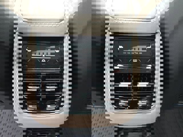 New 2026 Volvo XC90 B6 Plus w/ Protection Package Premier image 21