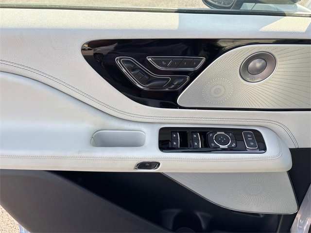 New 2025 Lincoln Aviator Black Label w/ Jet Appearance Package image 22