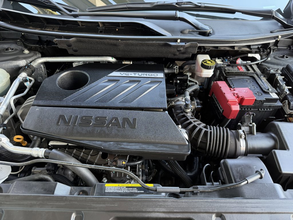 Used 2025 Nissan Rogue SV image 37