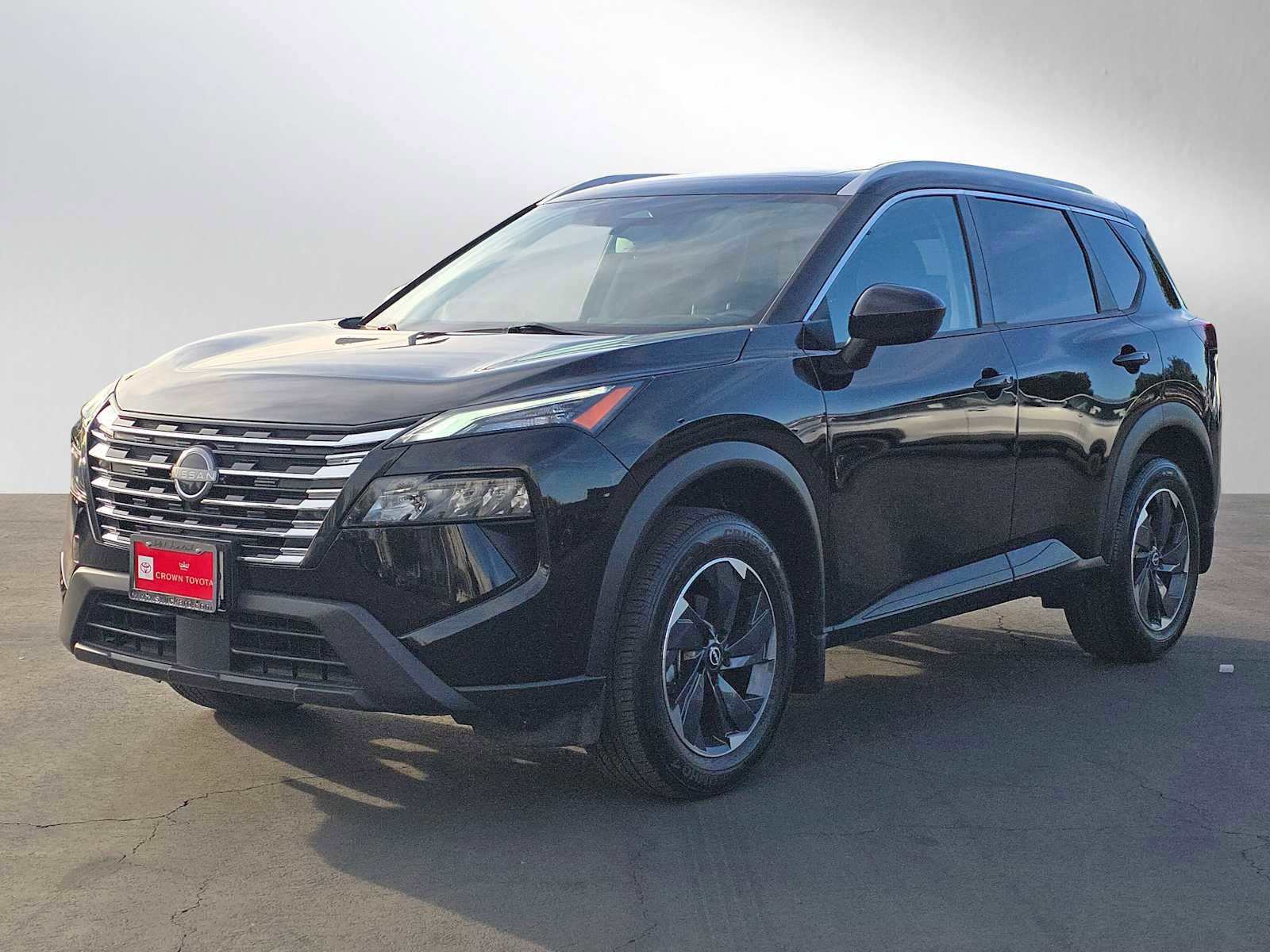 Used 2024 Nissan Rogue SV w/ SV Premium Package image 7