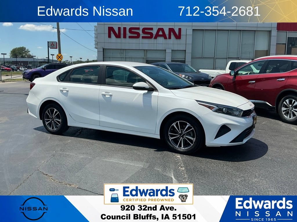 Used 2023 Kia Forte LXS w/ LXS Technology Package FWD image 1