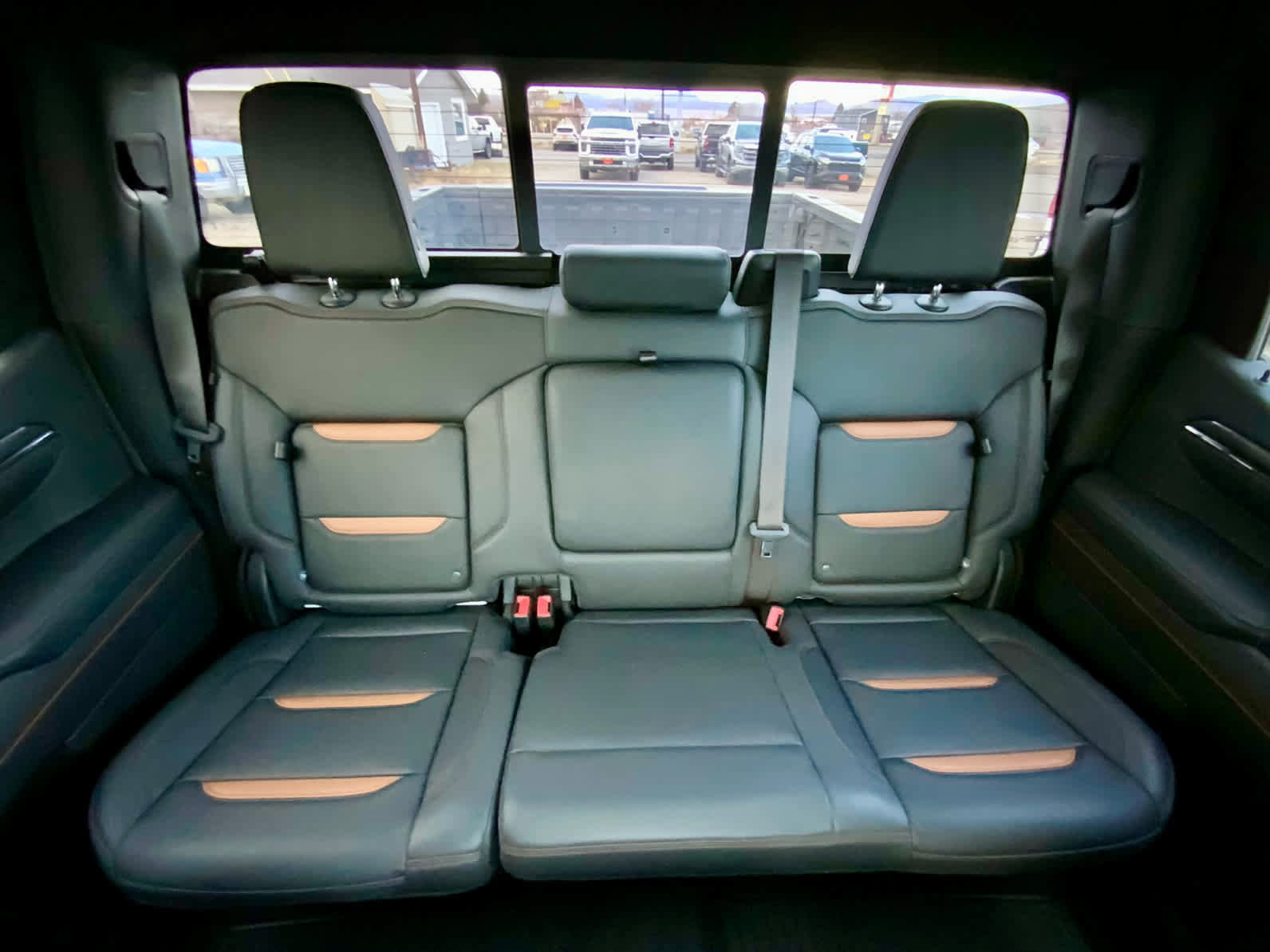 Used 2024 GMC Sierra 1500 AT4 w/ Technology Package image 36