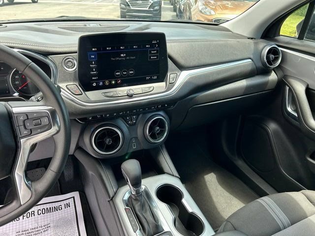 Used 2025 Chevrolet Blazer LT FWD image 20
