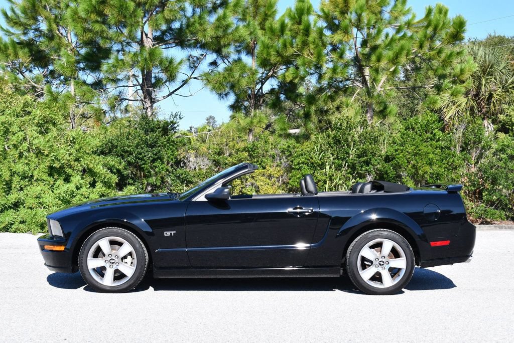 Used 2007 Ford Mustang GT RWD image 3