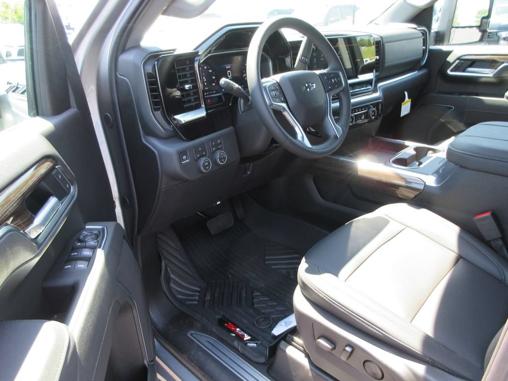 New 2026 Chevrolet Silverado 2500 LT AWD/4WD image 16
