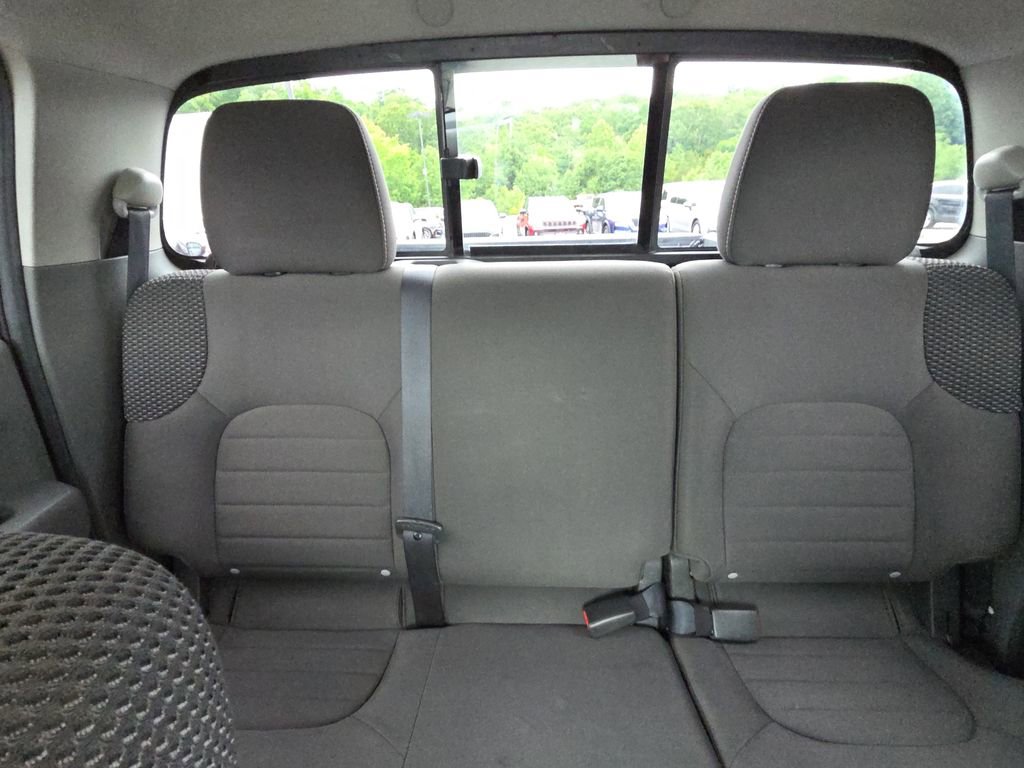 Used 2014 Nissan Frontier Desert Runner RWD image 26