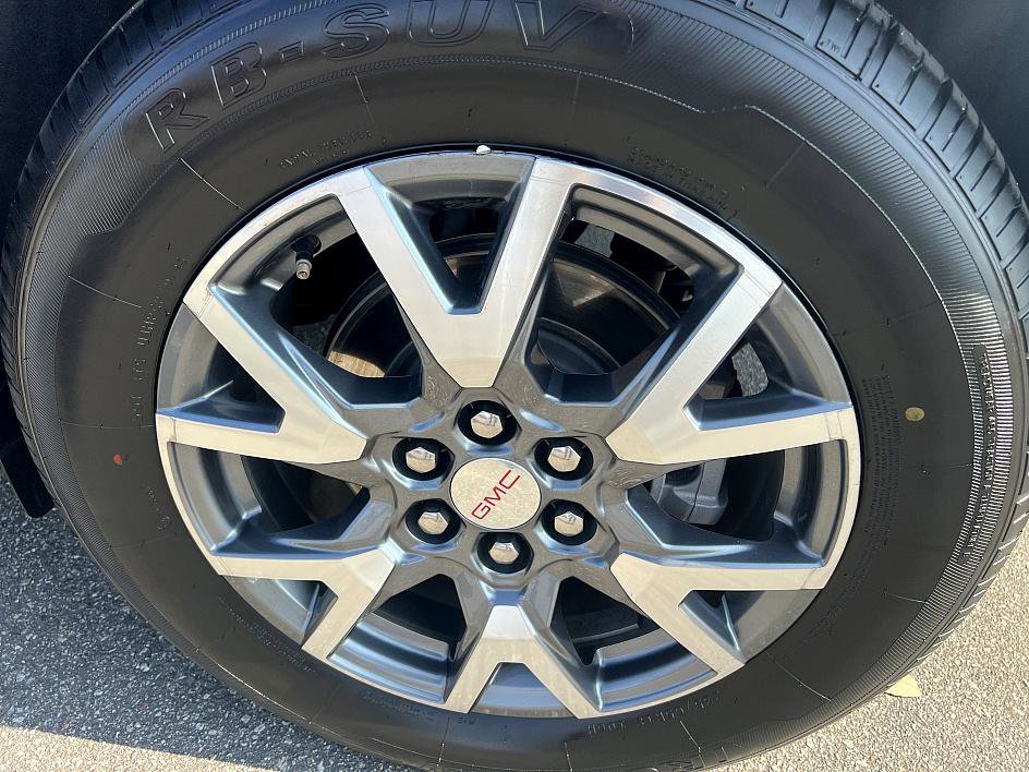 Used 2023 GMC Acadia SLT image 10