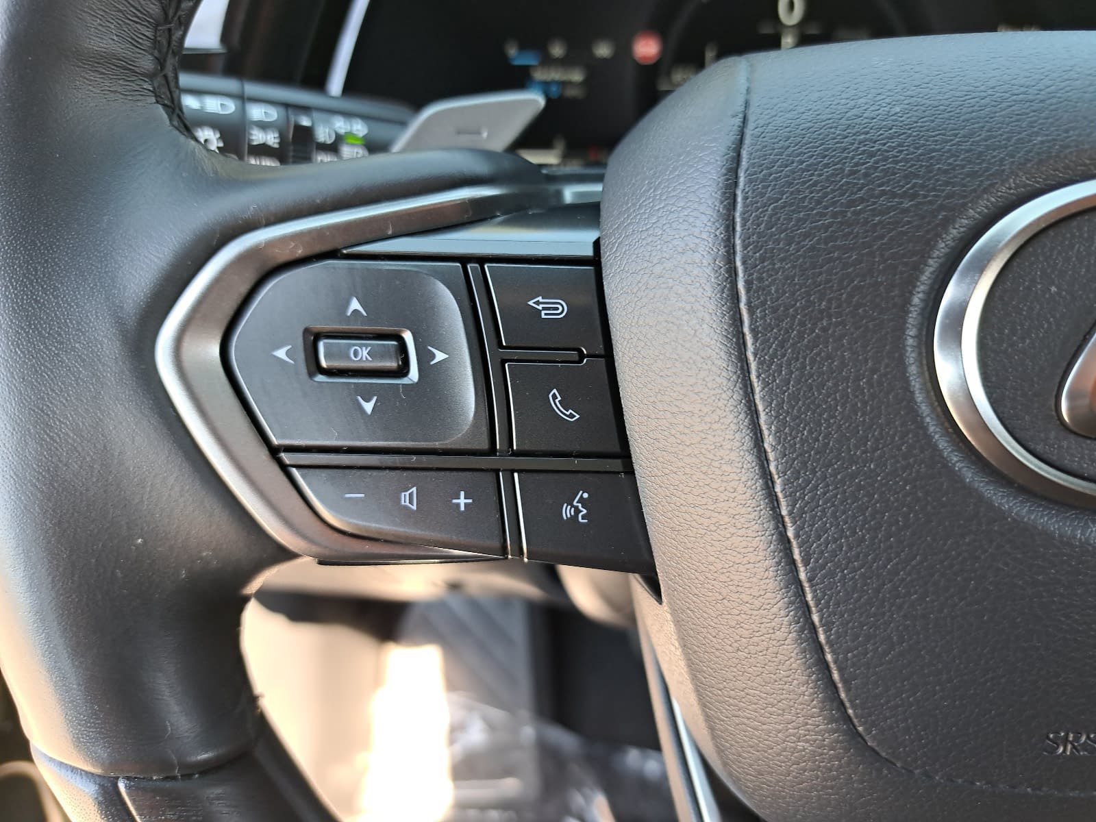 Used 2025 Lexus RX 350h w/ Convenience Package AWD/4WD image 19