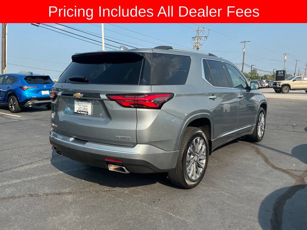 Used 2023 Chevrolet Traverse Premier FWD image 4