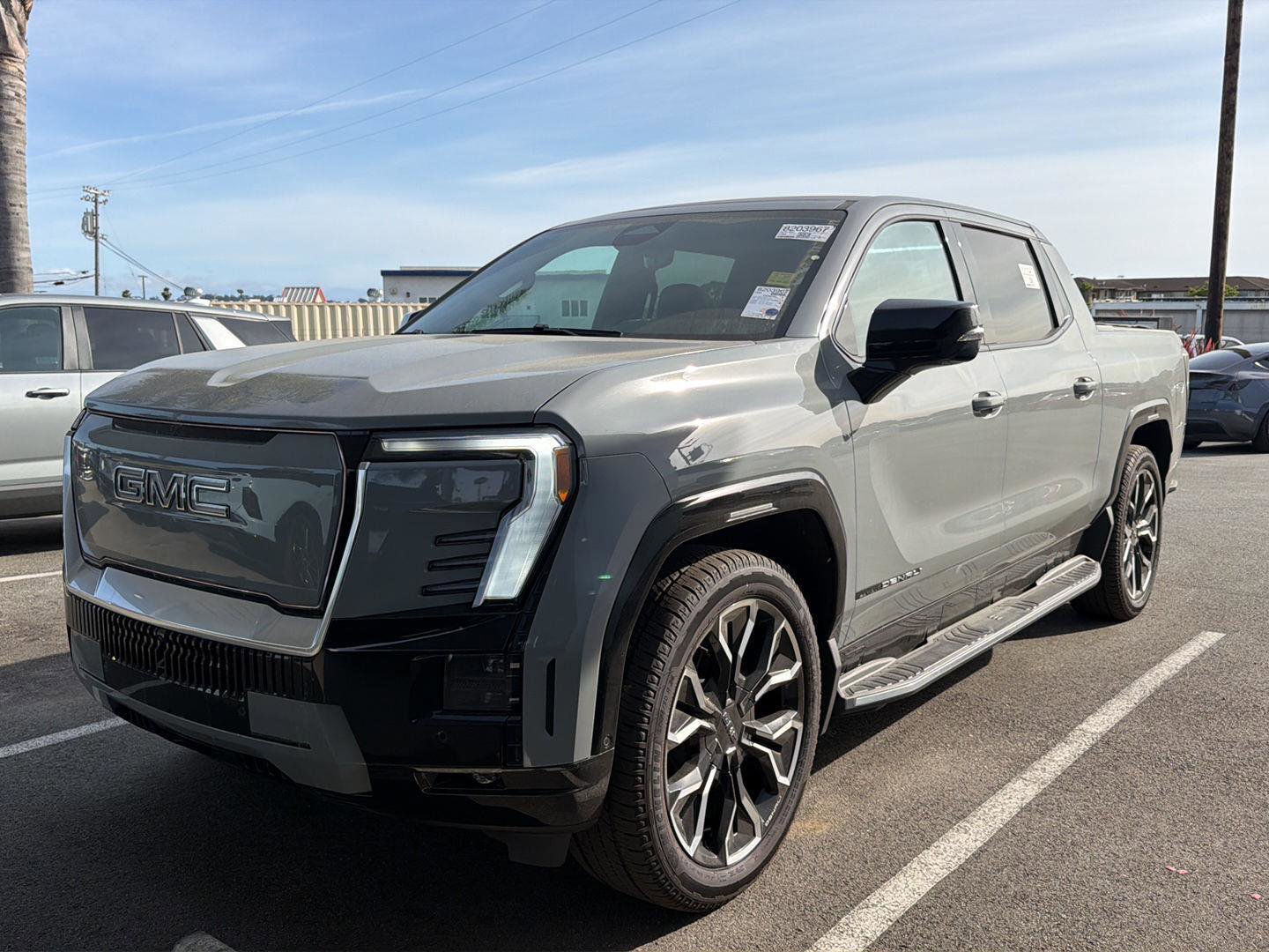 Used 2024 GMC Sierra EV Denali AWD/4WD image 1
