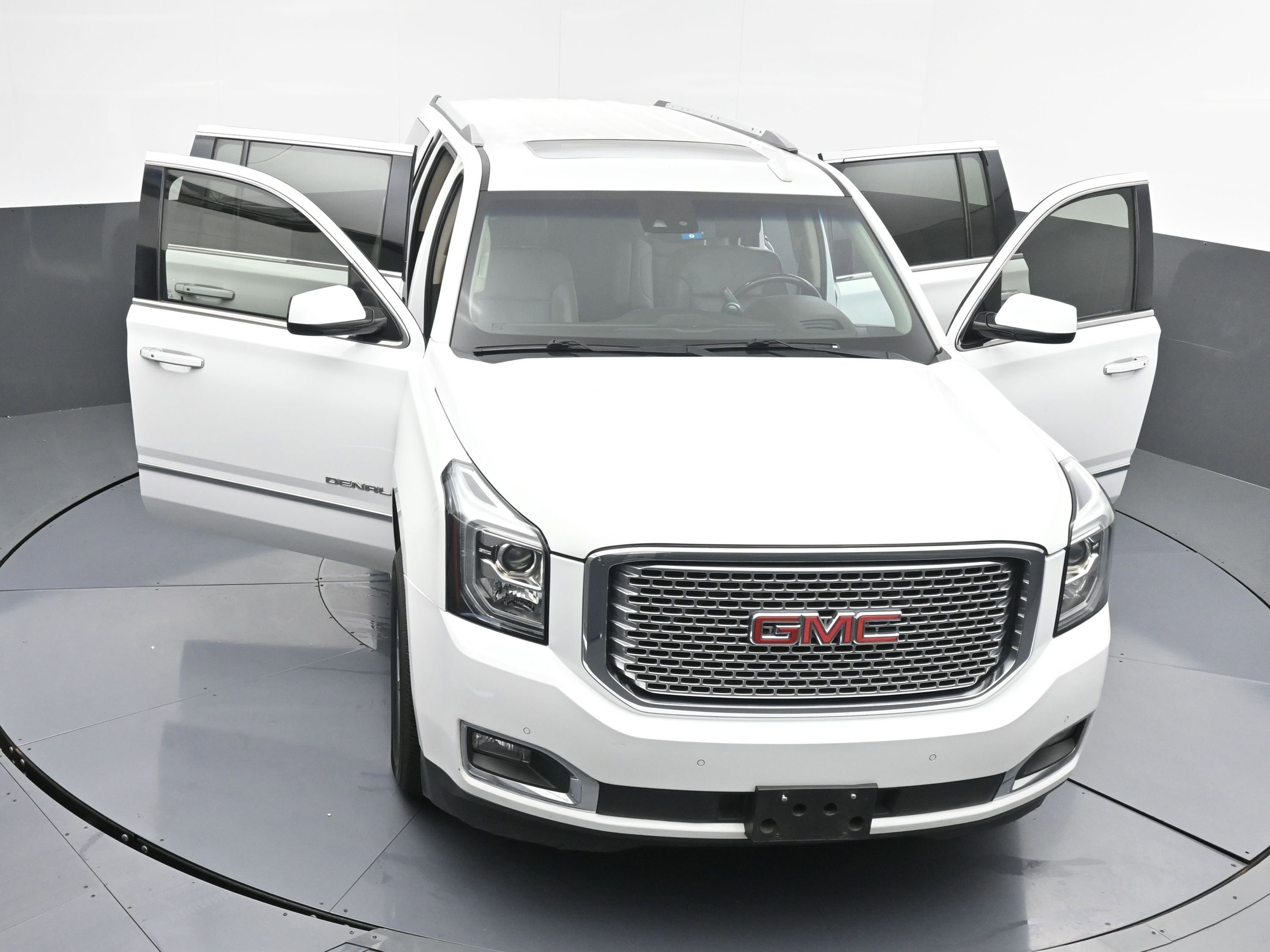 Used 2016 GMC Yukon XL Denali w/ Open Road Package image 37