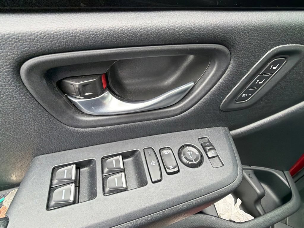 Certified 2024 Honda Pilot Touring image 19