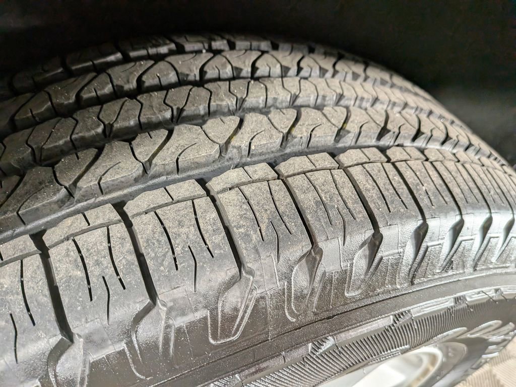 Used 2016 Jeep Grand Cherokee Laredo w/ Quick Order Package 23E image 13