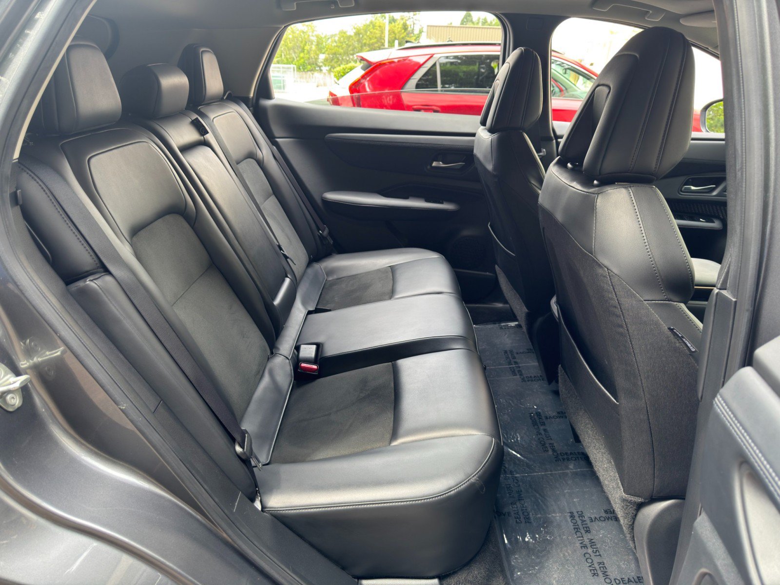 Used 2025 Nissan Ariya FWD image 36
