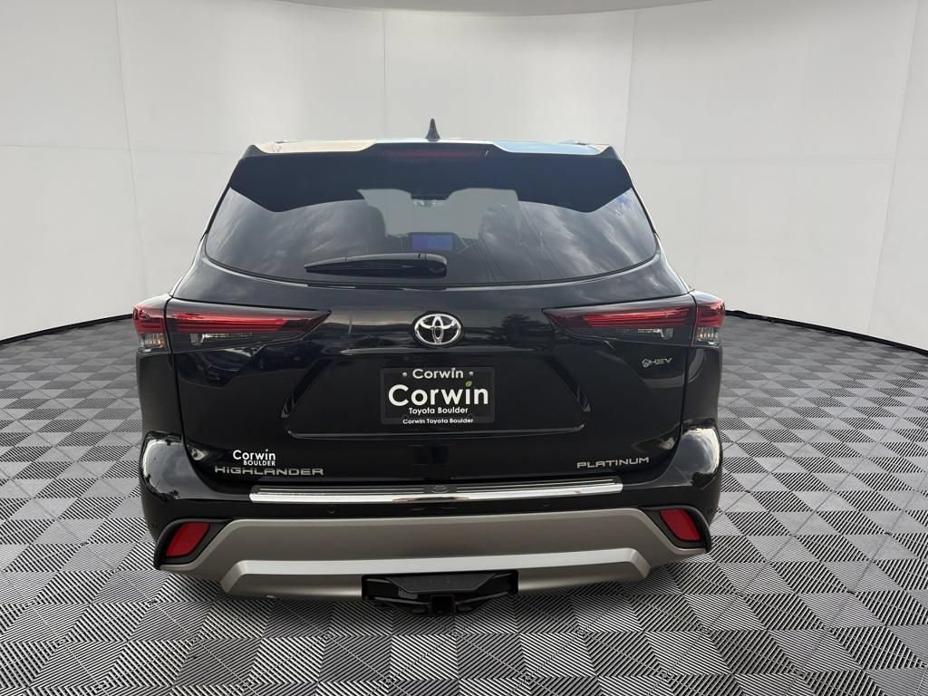 Used 2026 Toyota Highlander Platinum AWD/4WD image 5